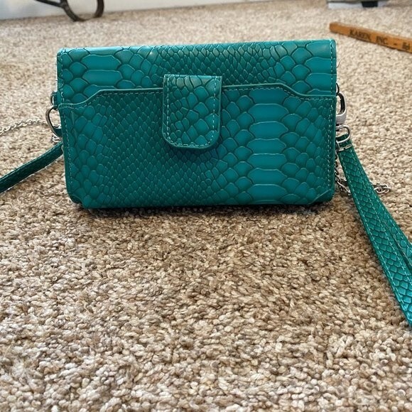 Just Solutions Boho Turquoise Animal Print Triangle Womens Crossbody Purse - Picture 6 of 12